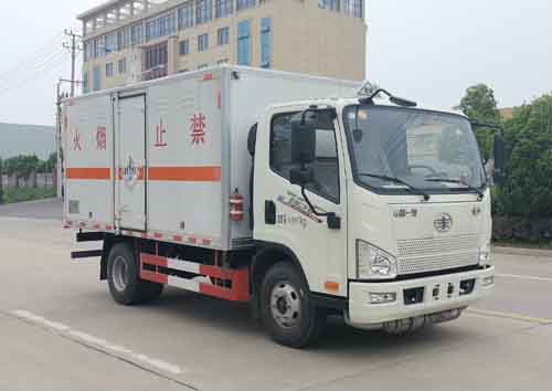 解放虎VN藍(lán)牌雜項(xiàng)危險(xiǎn)物品廂式運(yùn)輸車圖片