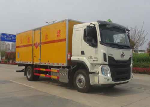 東風(fēng)柳汽易燃?xì)怏w廂式運(yùn)輸車圖片