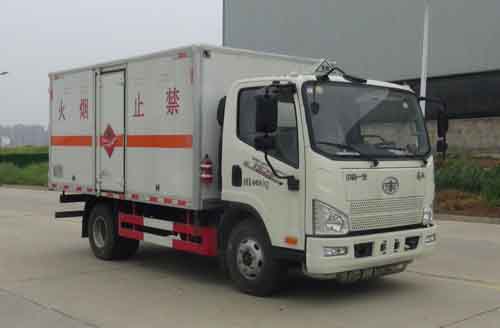 解放虎VN藍(lán)牌易燃?xì)怏w廂式運(yùn)輸車圖片