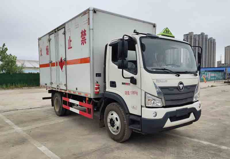 福田瑞沃易燃?xì)怏w廂式運(yùn)輸車圖片