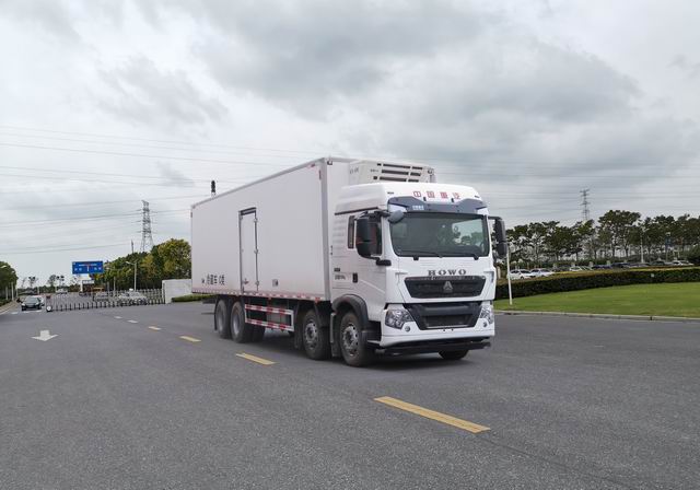 重汽豪沃國(guó)六前四后八TX冷藏車圖片